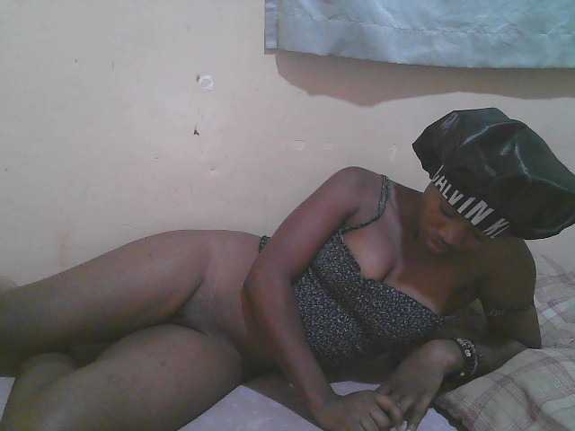 Sparkling-divah live cam on BongaCams