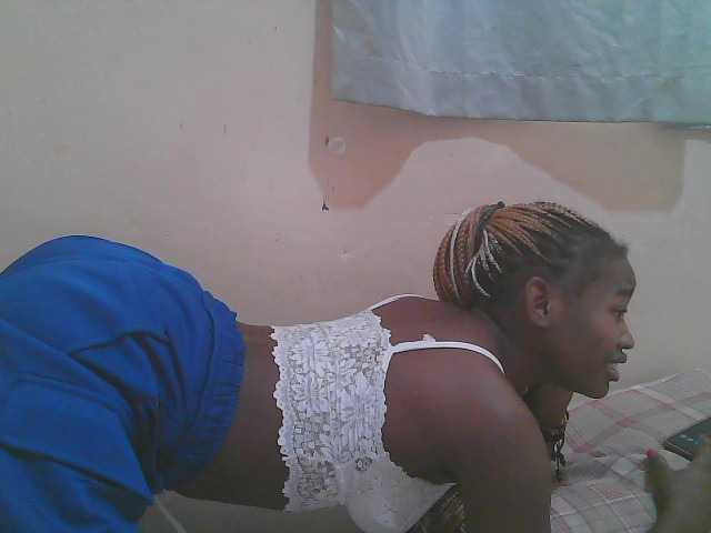 Sparkling-divah live cam on BongaCams
