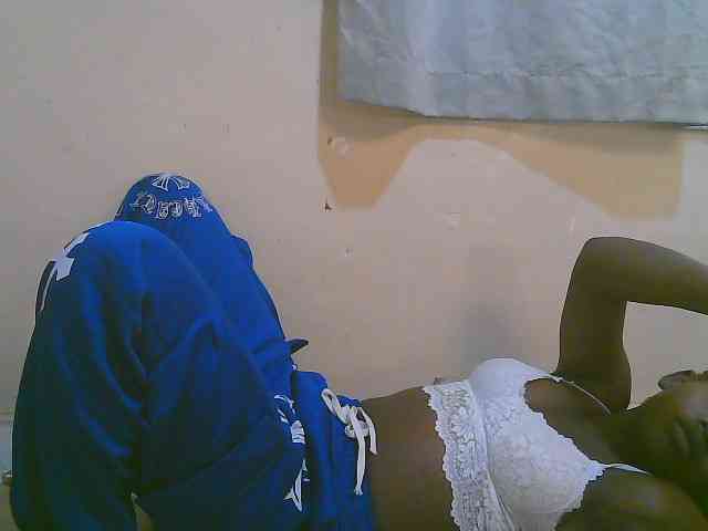 Sparkling-divah webcam