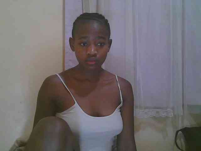 Sparkling-divah webcam