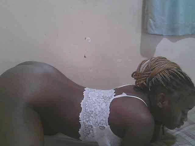 Sparkling-divah webcam