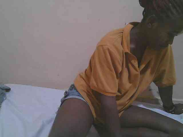 Sparkling-divah webcam
