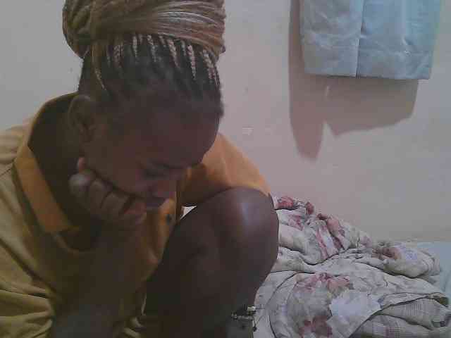 Sparkling-divah webcam