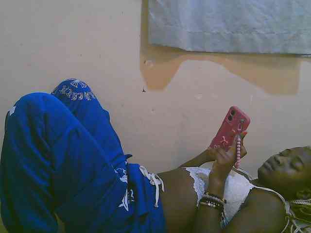 Sparkling-divah webcam
