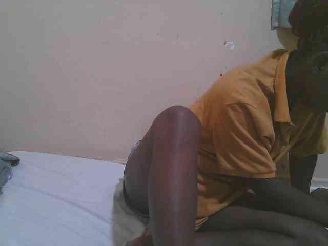 Sparkling-divah webcam