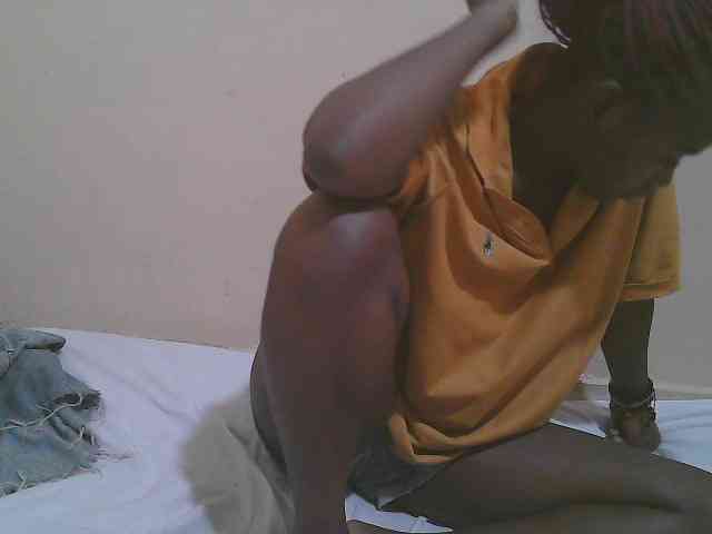 Sparkling-divah webcam