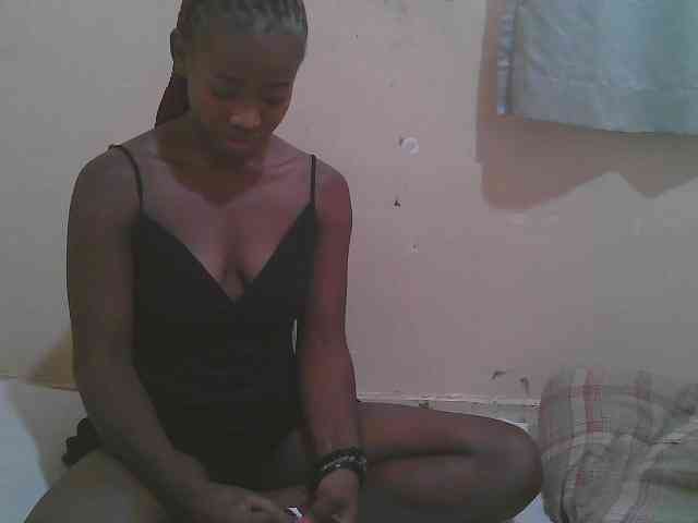 Sparkling-divah webcam