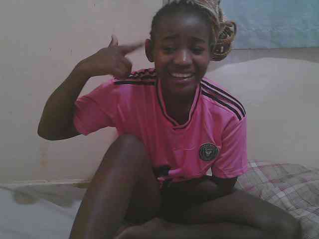 Sparkling-divah webcam