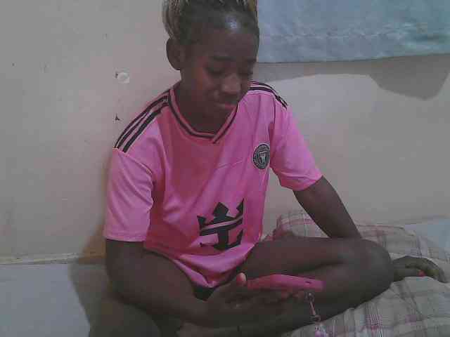Sparkling-divah webcam