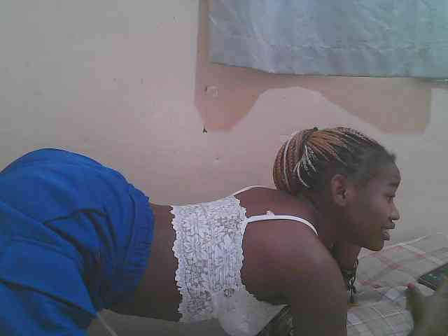 Sparkling-divah webcam