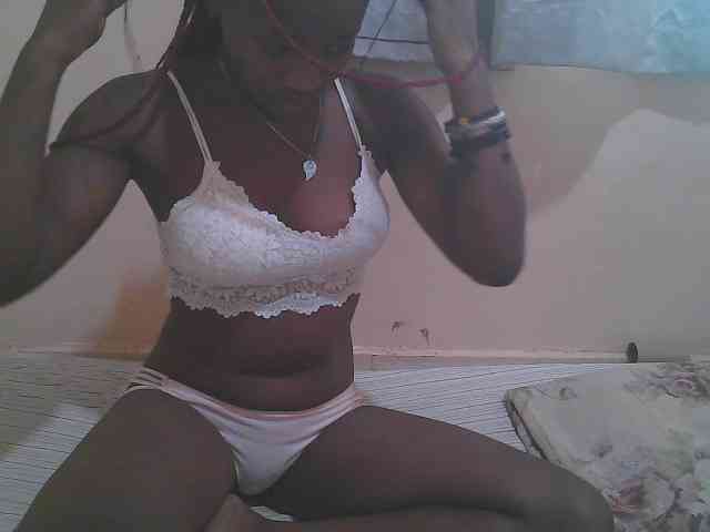 Sparkling-divah webcam