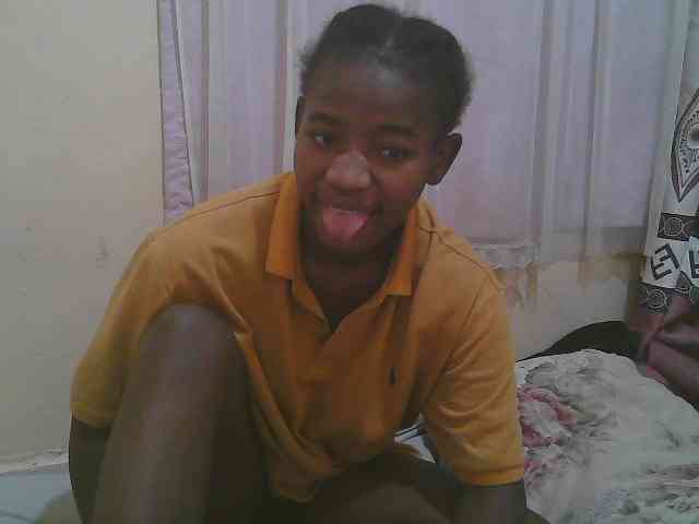 Sparkling-divah webcam
