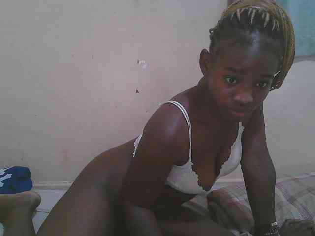Sparkling-divah webcam