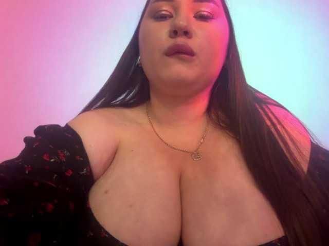 HazelZims live cam on BongaCams