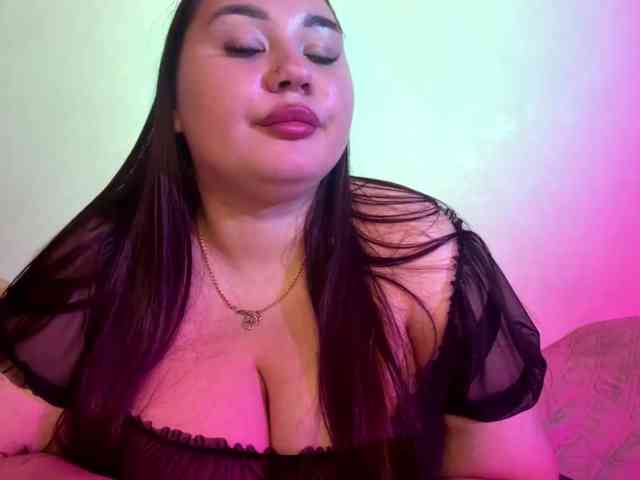 Model: HazelZims
