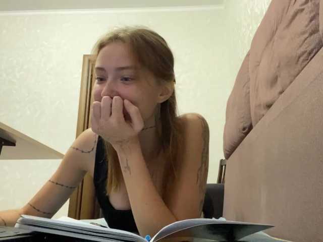 WillowGrams live cam on BongaCams