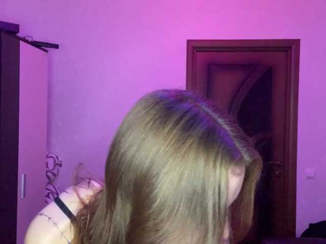 WillowGrams live cam on BongaCams