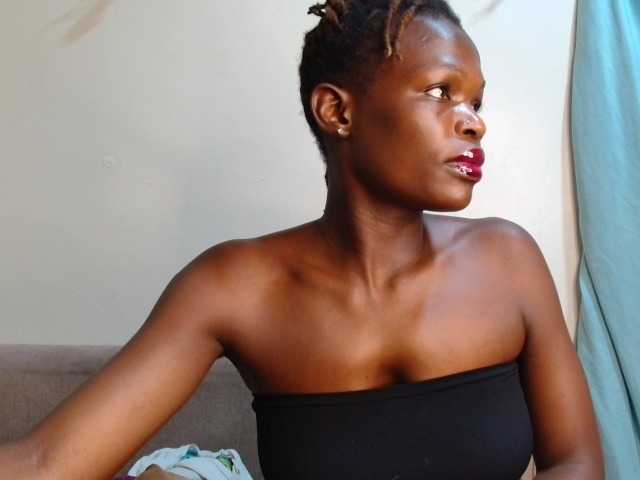 barbiequeen1 live cam on BongaCams