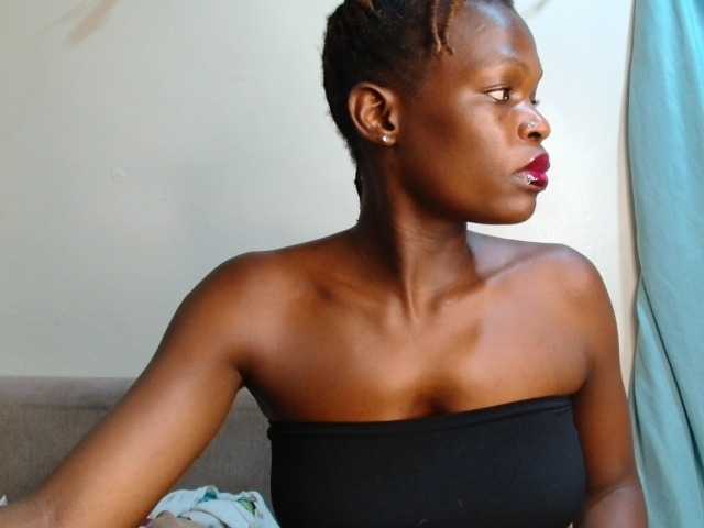 barbiequeen1 live cam on BongaCams