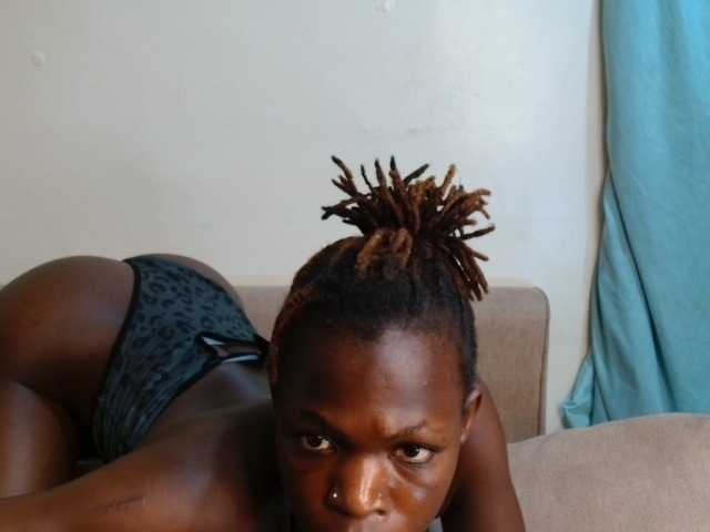 barbiequeen1 live cam on BongaCams