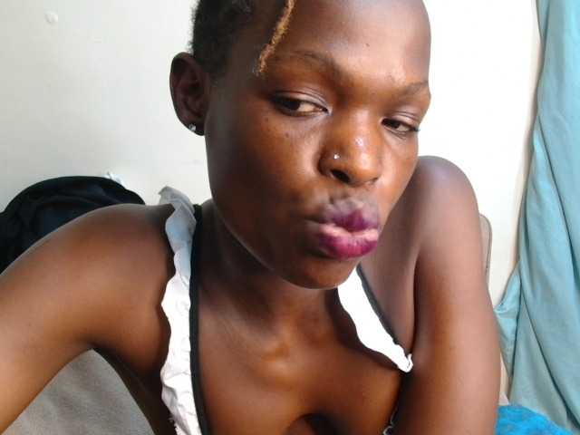 barbiequeen1 live cam on BongaCams
