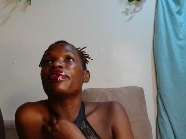 barbiequeen1 live cam on BongaCams