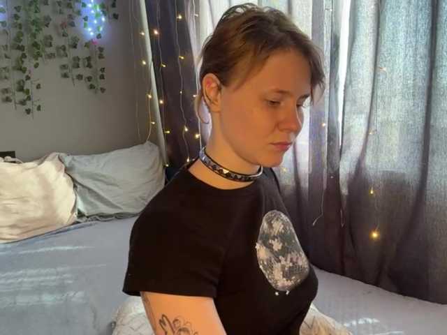 AuroraHoll live cam on BongaCams