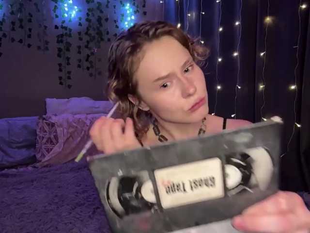 AuroraHoll live cam on BongaCams