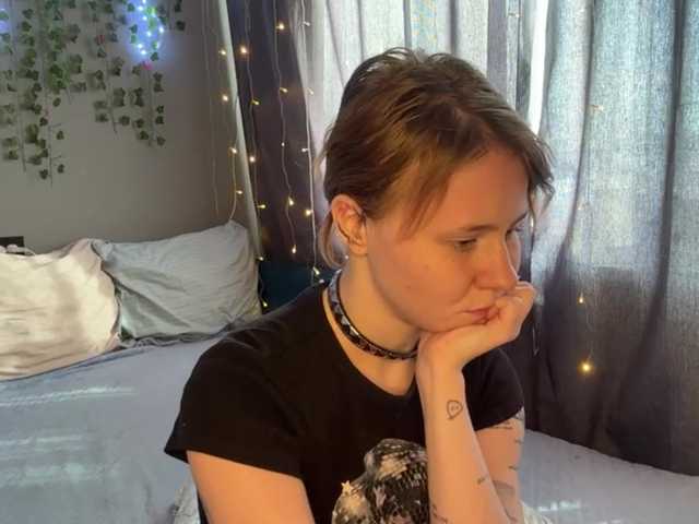 AuroraHoll live cam on BongaCams