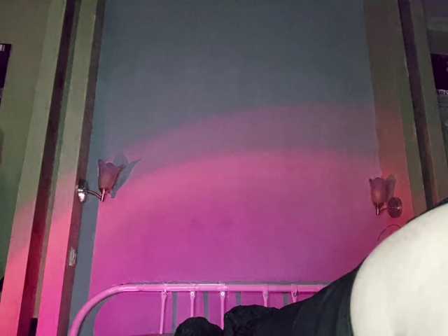 MorganLeanos live cam preview