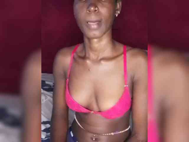 AryaSmilesX webcam