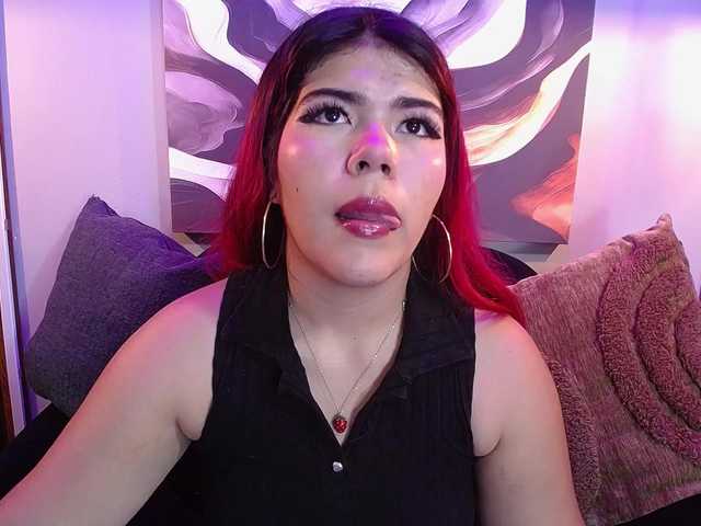 allieBootty live cam on BongaCams