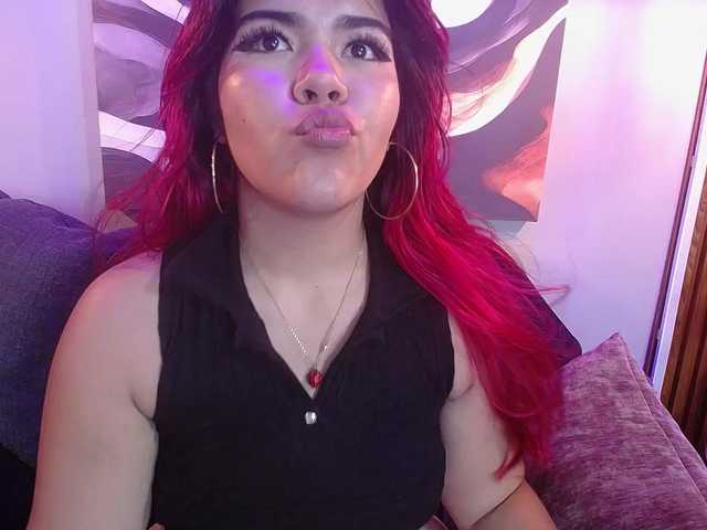 allieBootty live cam on BongaCams
