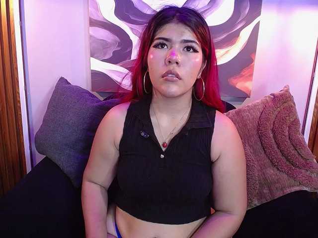 allieBootty live cam preview