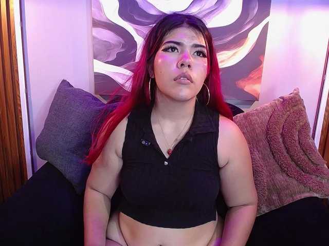 allieBootty live cam on BongaCams