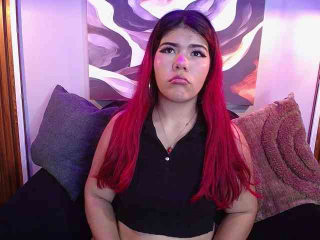 allieBootty webcam