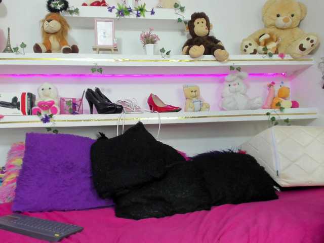 mia-sh live cam on BongaCams