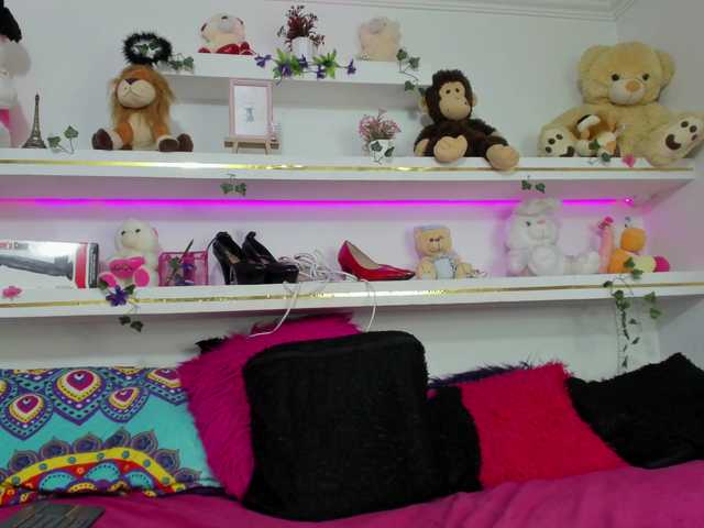 mia-sh live cam on BongaCams