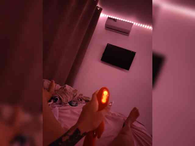Kotenok-10is10 webcam