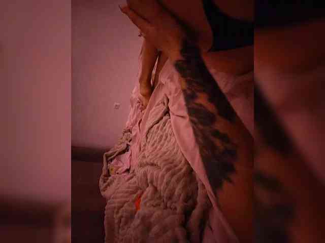 Kotenok-10is10 webcam