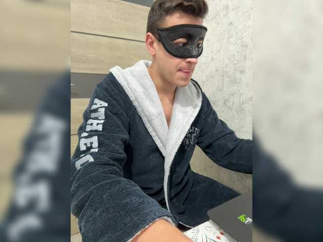 AlexTop21T1