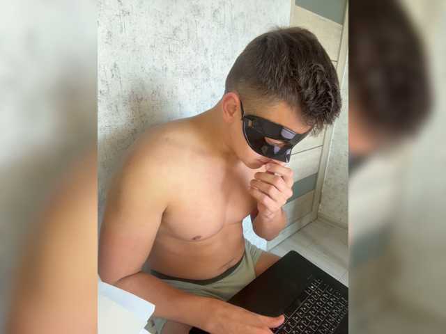 AlexTop21T1