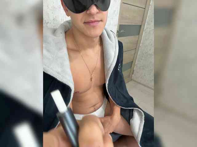 AlexTop21T1