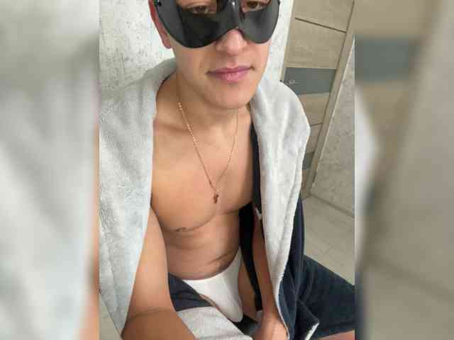 AlexTop21T1