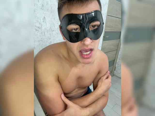 AlexTop21T1