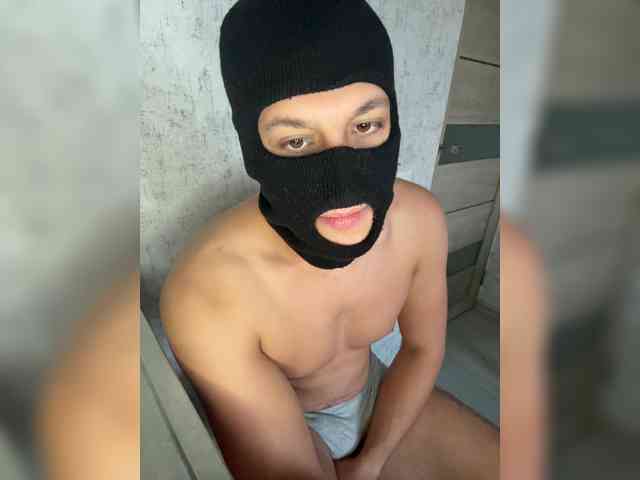 AlexTop21T1