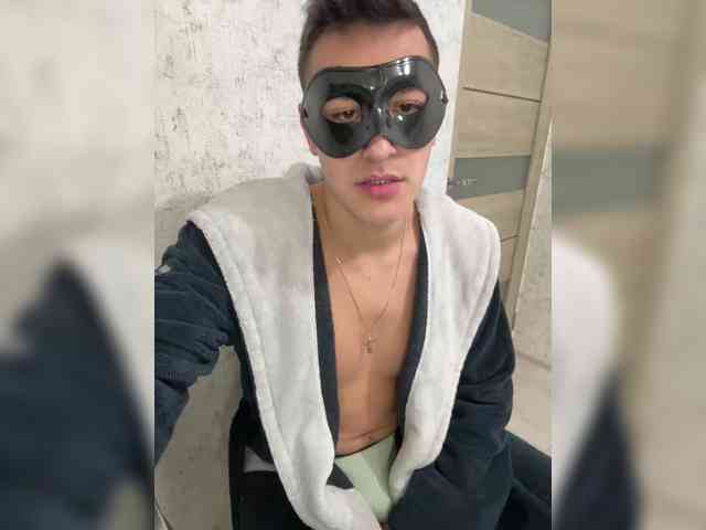 AlexTop21T1