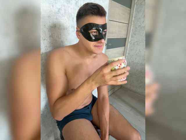AlexTop21T1