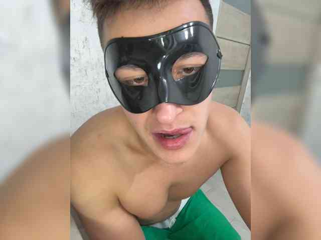 AlexTop21T1
