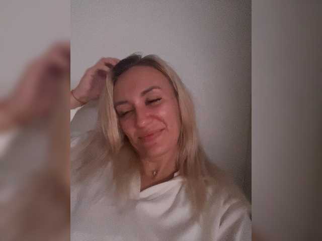 Chat with 44enji live cam
